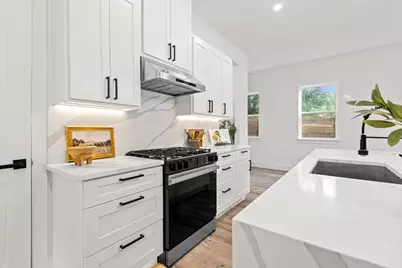 2001 Hearne Avenue #101, Dallas, TX 75208 - Photo 9