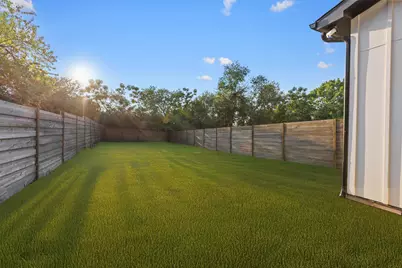 2001 Hearne Avenue #102, Dallas, TX 75208 - Photo 35