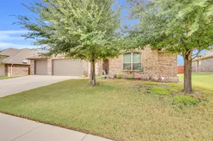 5822 Yellow Rose Ct, Midlothian, TX 76065 - Photo 3