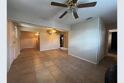 716 E Harvey Avenue, Fort Worth, TX 76104 - Photo 9