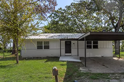 107 E Bayside Drive, Mabank, TX 75156 - Photo 1
