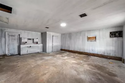 1005 E Craven Avenue, Lacy Lakeview, TX 76705 - Photo 5