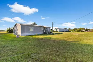 252 Lcr 421, Groesbeck, TX 76642 - Photo 15