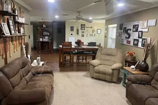 130 Castleman Cir, Hewitt, TX 76643 - Photo 9