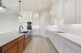 136 Grey Wolf, Godley, TX 76044 - Photo 17