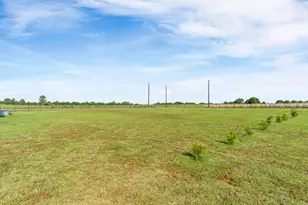 701 Olivia Ln, Collinsville, TX 76233 - Photo 37