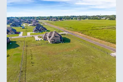 701 Olivia Lane, Collinsville, TX 76233 - Photo 3