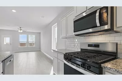 805 Hollyn Drive, Decatur, TX 76234 - Photo 5