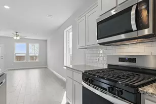 805 Hollyn Dr, Decatur, TX 76234 - Photo 5