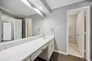 207 E Harwood Rd, Euless, TX 76039 - Photo 19