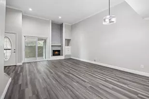 207 E Harwood Rd, Euless, TX 76039 - Photo 11