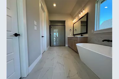 129 Mikasi, Godley, TX 76044 - Photo 13