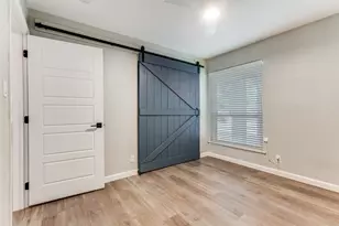 3105 Wildflower Dr, Dallas, TX 75229 - Photo 13