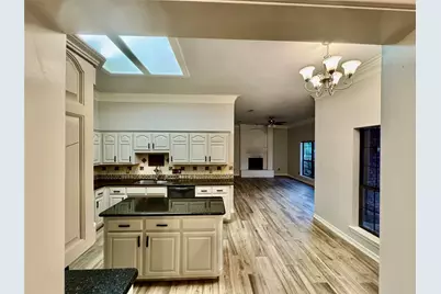 6023 Melrose Circle, Granbury, TX 76049 - Photo 5