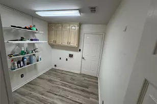 6023 Melrose Cir, Granbury, TX 76049 - Photo 9