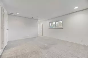 9178 Glen Springs Dr, Dallas, TX 75243 - Photo 29