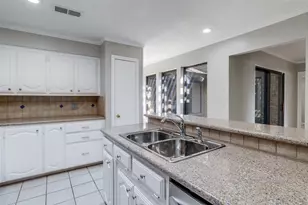 8307 Southmeadow Cir, Dallas, TX 75231 - Photo 13