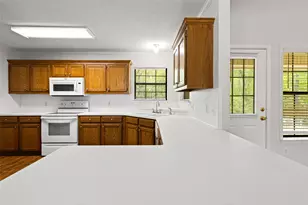 605 Briarwood Dr, Gladewater, TX 75647 - Photo 17