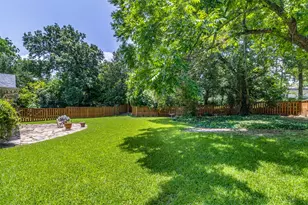 800 Harter Rd, Dallas, TX 75218 - Photo 15