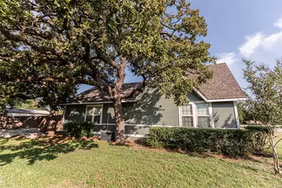 500 Denison Street, Nocona, TX 76255 - Photo 3