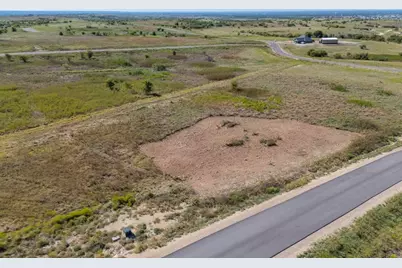 3305 Bounty Drive, Granbury, TX 76035 - Photo 9