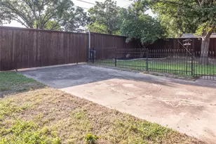 2020 Greenbriar Ln, Plano, TX 75074 - Photo 17