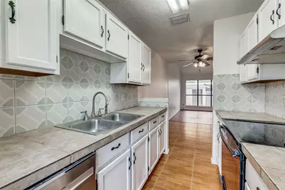 2917 Tanglewood Drive, Lancaster, TX 75134 - Photo 11