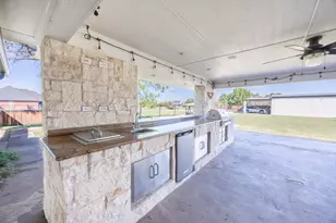 4768 Pebble Creek Dr, Aubrey, TX 76227 - Photo 7