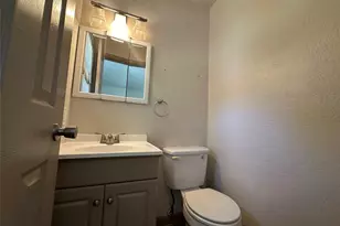 330 E Wilson Ave, Pilot Point, TX 76258 - Photo 13