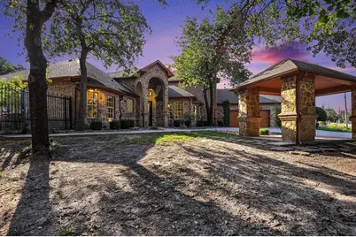 112 Bonita Drive, Springtown, TX 76082 - Photo 1