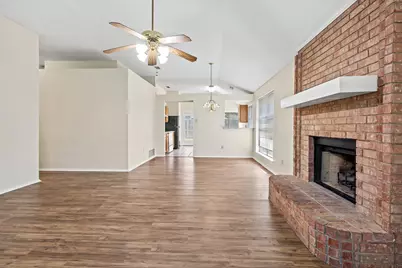 5209 Livermore Drive, Arlington, TX 76017 - Photo 5