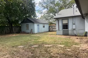 1101 Texas St, Graham, TX 76450 - Photo 5