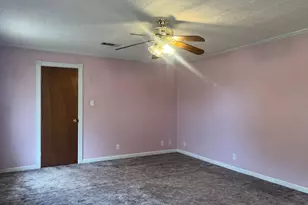 1101 Texas St, Graham, TX 76450 - Photo 13