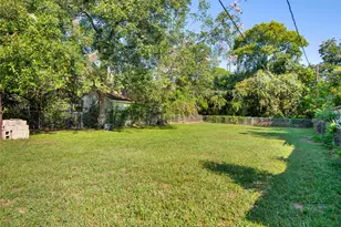 709 W Hanna St, Denison, TX 75020 - Photo 17