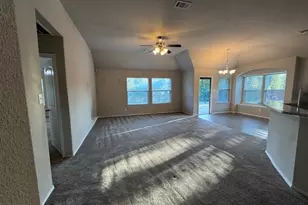 902 Blue Quail Run, Glenn Heights, TX 75154 - Photo 3