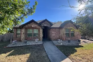 902 Blue Quail Run, Glenn Heights, TX 75154 - Photo 23