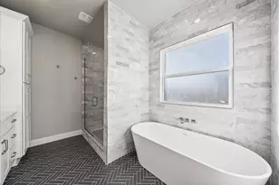 6421 Starlight Ranch Rd, Godley, TX 76044 - Photo 21