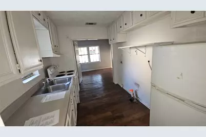 7213 Pawnee Trail, Lake Worth, TX 76135 - Photo 13