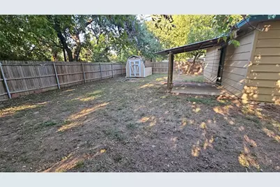 7213 Pawnee Trail, Lake Worth, TX 76135 - Photo 5