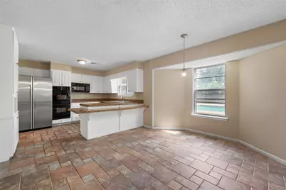 309 Crescent Drive, Hewitt, TX 76643 - Photo 5