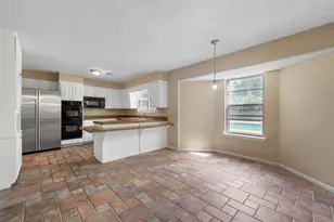 309 Crescent Dr, Hewitt, TX 76643 - Photo 5