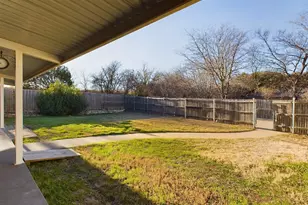 1432 W Torrey St, Granbury, TX 76048 - Photo 29