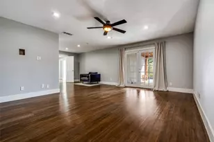 2910 S Country Club Rd, Garland, TX 75043 - Photo 15