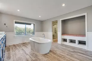 2910 S Country Club Rd, Garland, TX 75043 - Photo 17