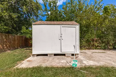 217 Ridgeway Avenue, Azle, TX 76020 - Photo 23