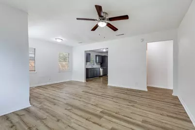 217 Ridgeway Avenue, Azle, TX 76020 - Photo 7