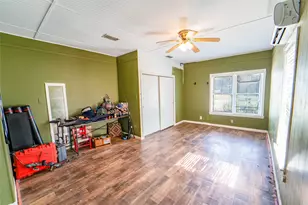 1000 W Hullum St, Breckenridge, TX 76424 - Photo 9