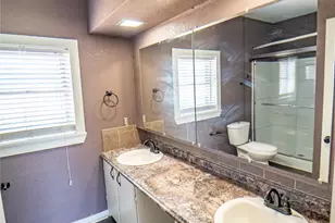 1000 W Hullum St, Breckenridge, TX 76424 - Photo 29