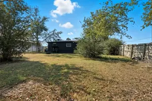 1811 Main St, Sulphur Springs, TX 75482 - Photo 11