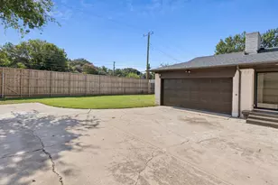 8566 Sweetwood Dr, Dallas, TX 75228 - Photo 23
